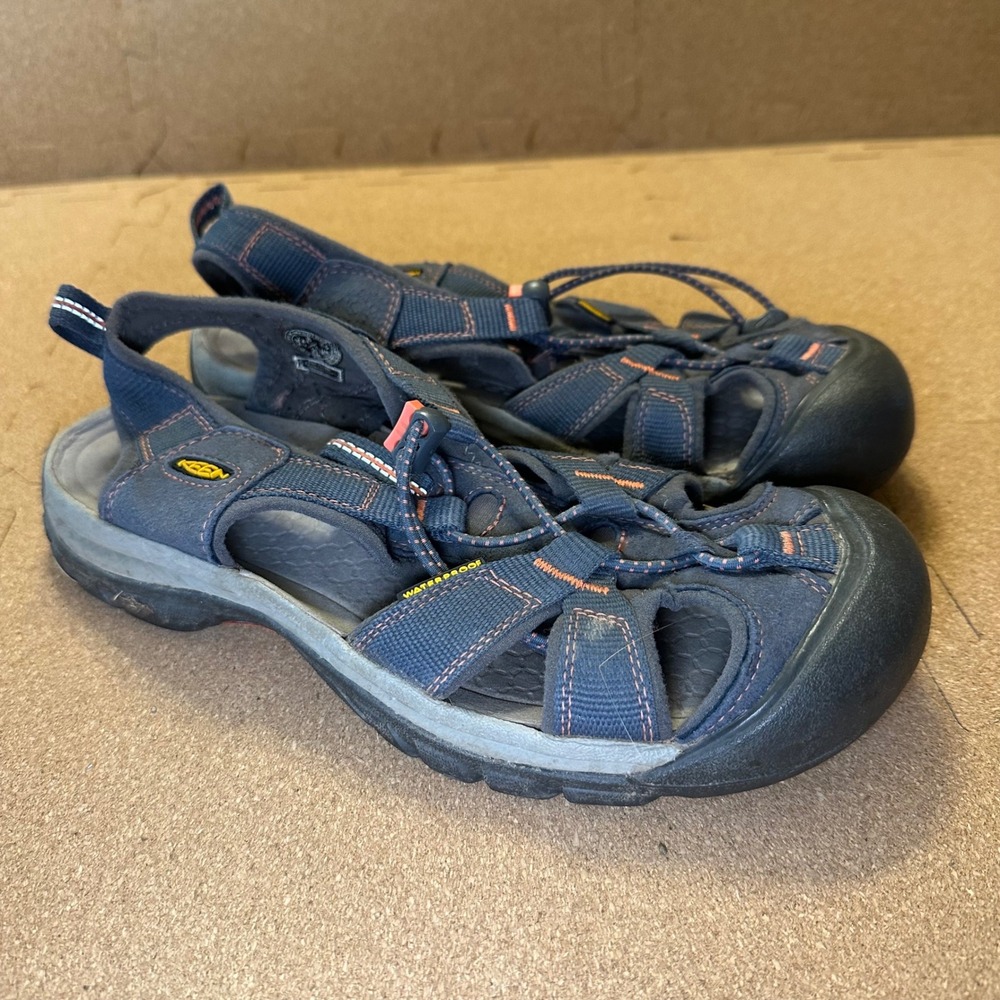 Keen Whisper Waterproof Sandals Navy Blue Coral Pink Womens Size 8 1010978